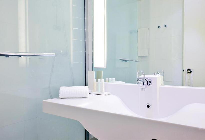 酒店 Campanile Troyes Nord   Barberey