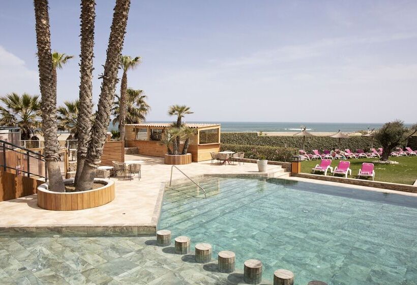 호텔 Grand Hôtel Les Flamants Roses Thalasso & Spa