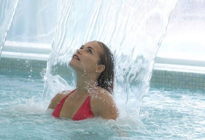 호텔 Grand Hôtel Les Flamants Roses Thalasso & Spa