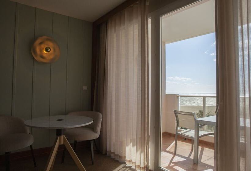 호텔 Grand Hôtel Les Flamants Roses Thalasso & Spa