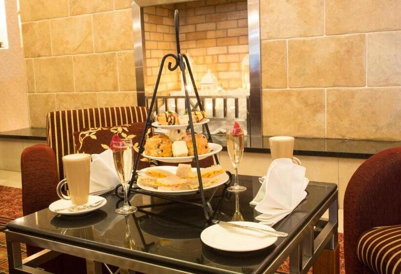 בית מלון כפרי Hamlet Court