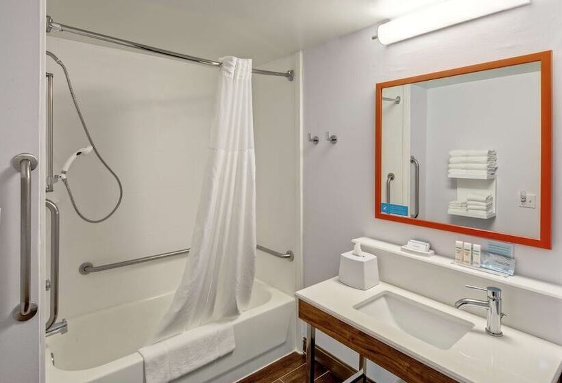 فندق Hampton Inn Latrobe