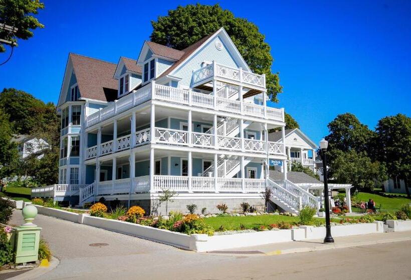 בית מלון כפרי Harbour View Inn