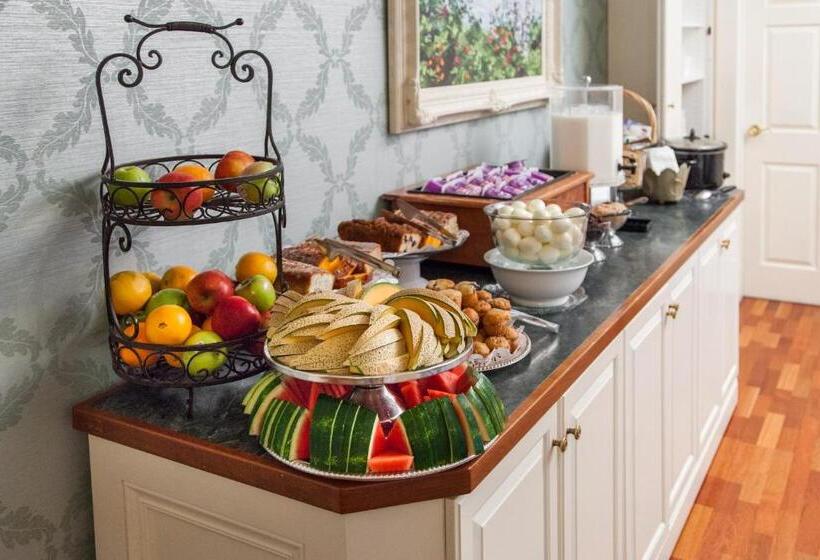 בית מלון כפרי Harbour View Inn