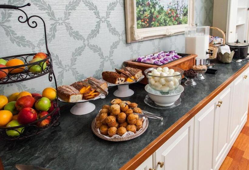 בית מלון כפרי Harbour View Inn