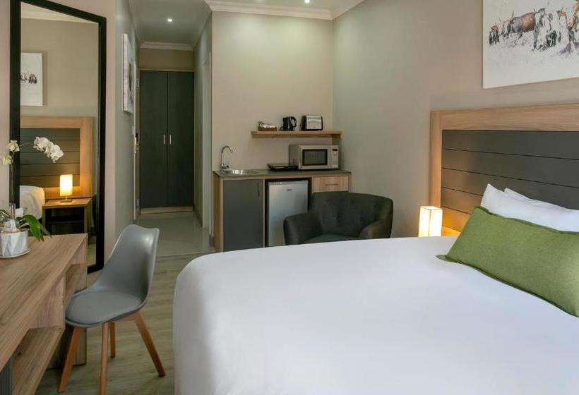 בית מלון כפרי At Hatfield Apartments