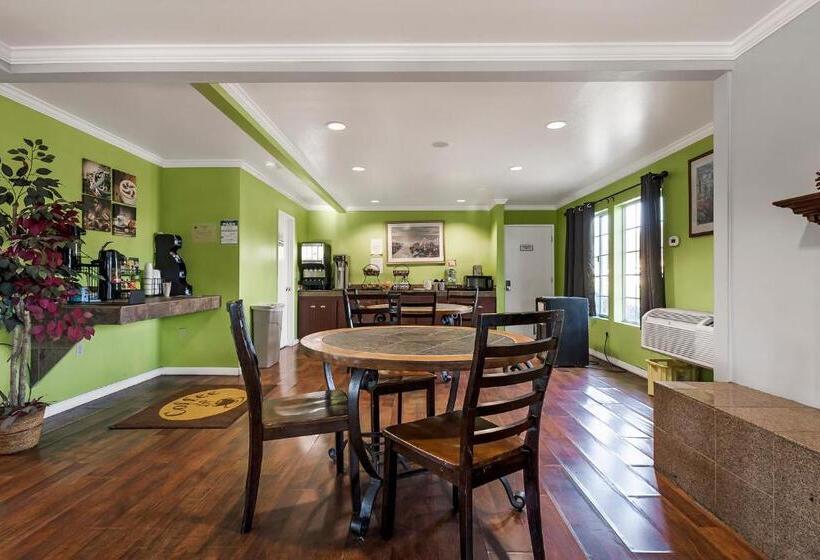 فندق Heritage Inn Express Chico