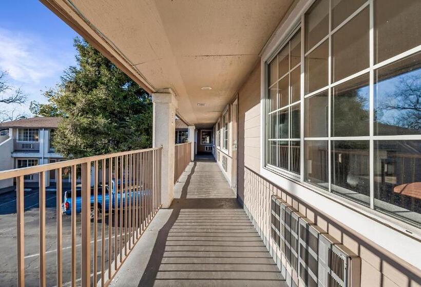 فندق Heritage Inn Express Chico