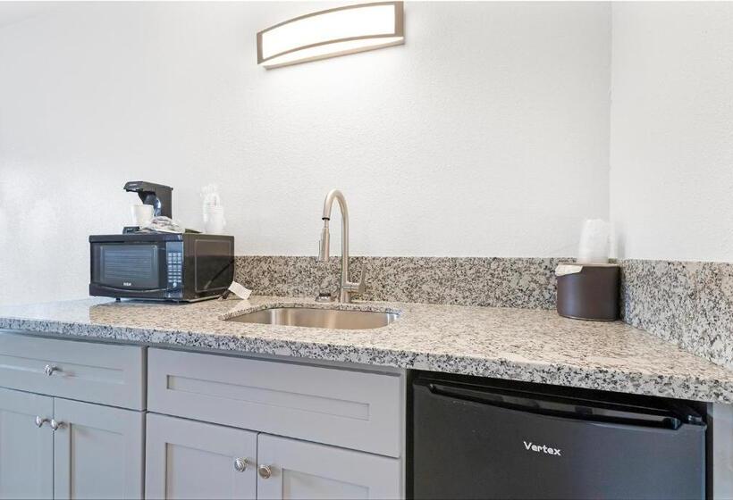 فندق Heritage Inn Express Chico