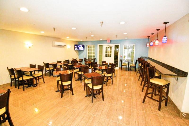 בית מלון כפרי Hilltop Inn & Suites, Near Foxwoods Casino