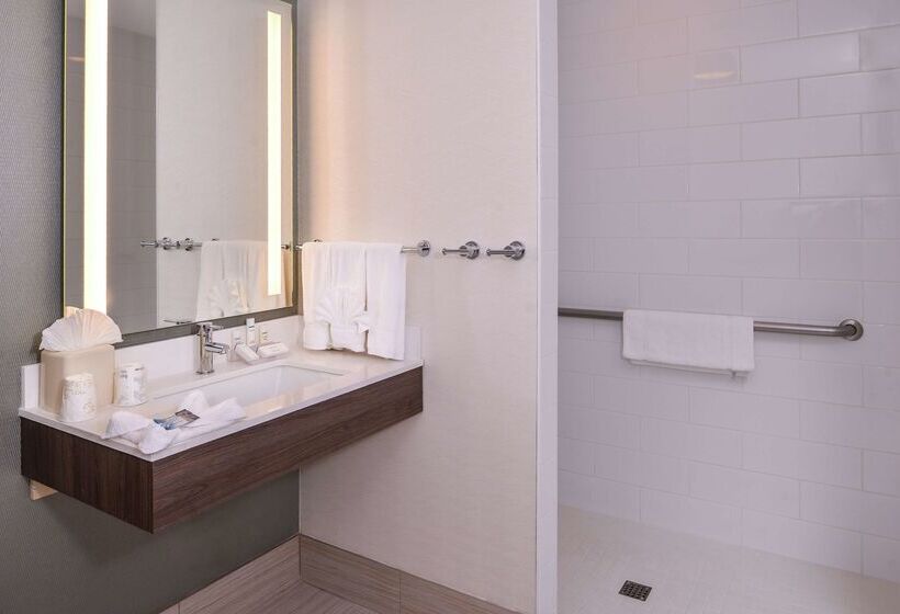 ホテル Hilton Garden Inn Bend