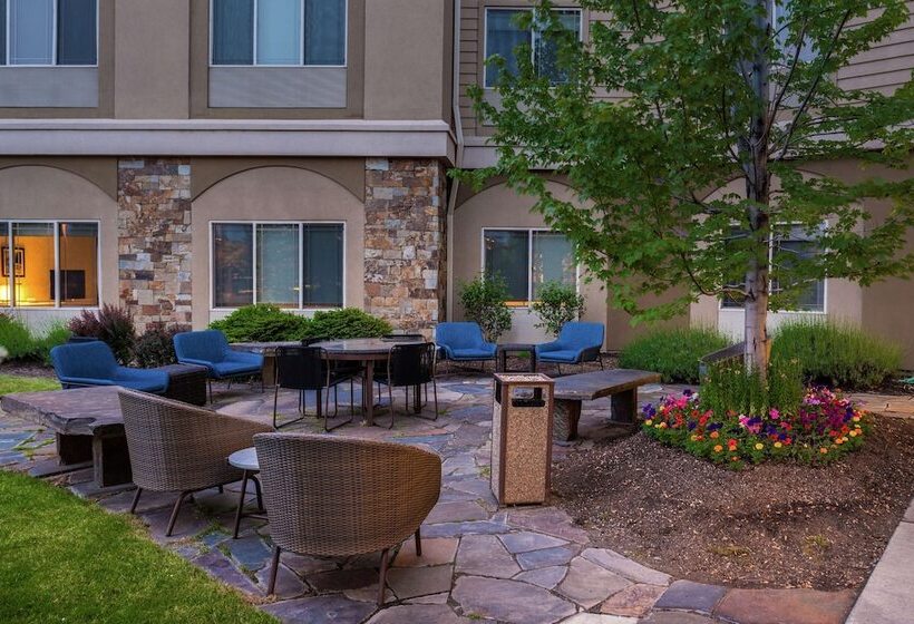 ホテル Hilton Garden Inn Bend