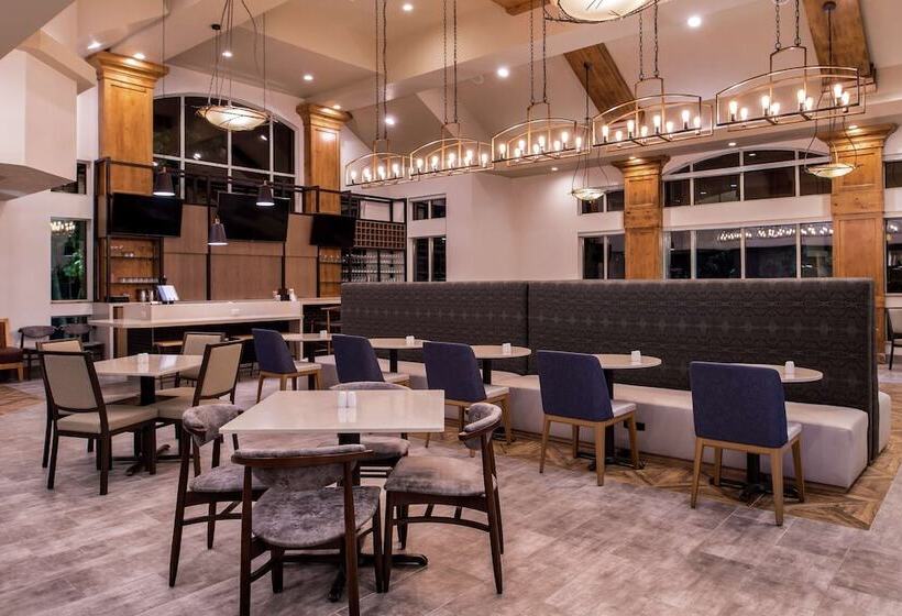 ホテル Hilton Garden Inn Bend