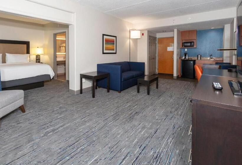 Holiday Inn Express Hotel & Suites Jacksonville Airport, An Ihg