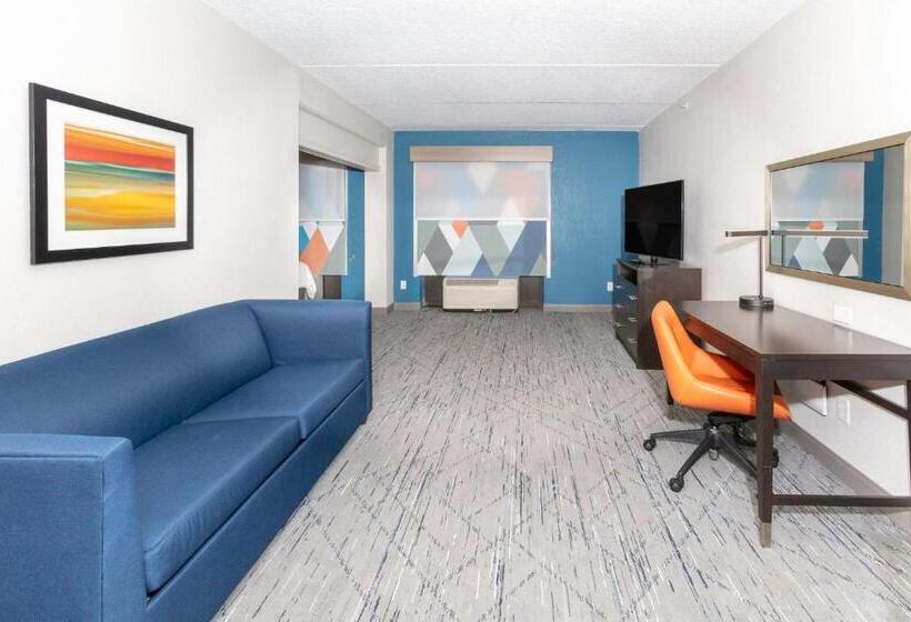 Holiday Inn Express Hotel & Suites Jacksonville Airport, An Ihg