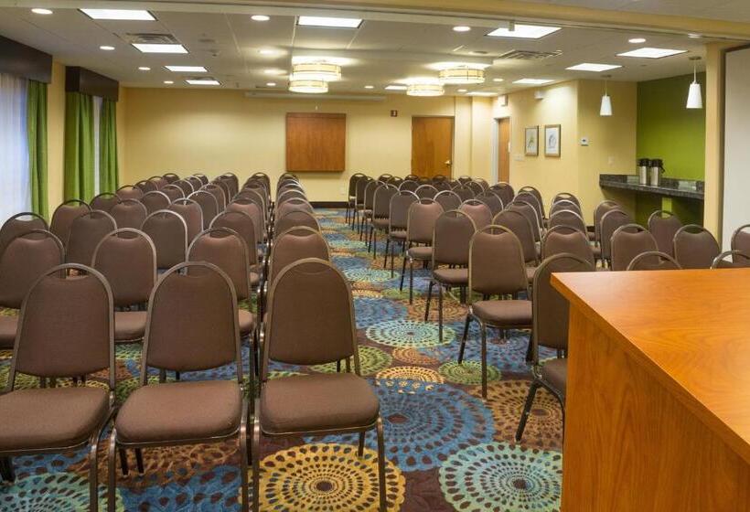 Holiday Inn Express Hotel & Suites Jacksonville Airport, An Ihg