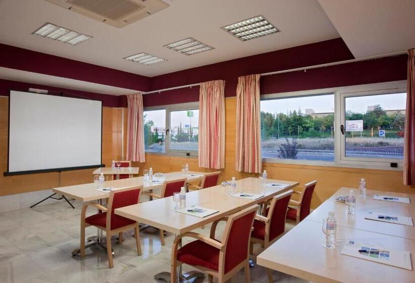 هتل Holiday Inn Express Alcobendas, An Ihg