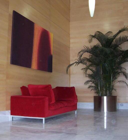 هتل Holiday Inn Express Alcobendas, An Ihg