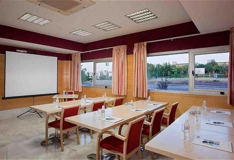 هتل Holiday Inn Express Alcobendas, An Ihg