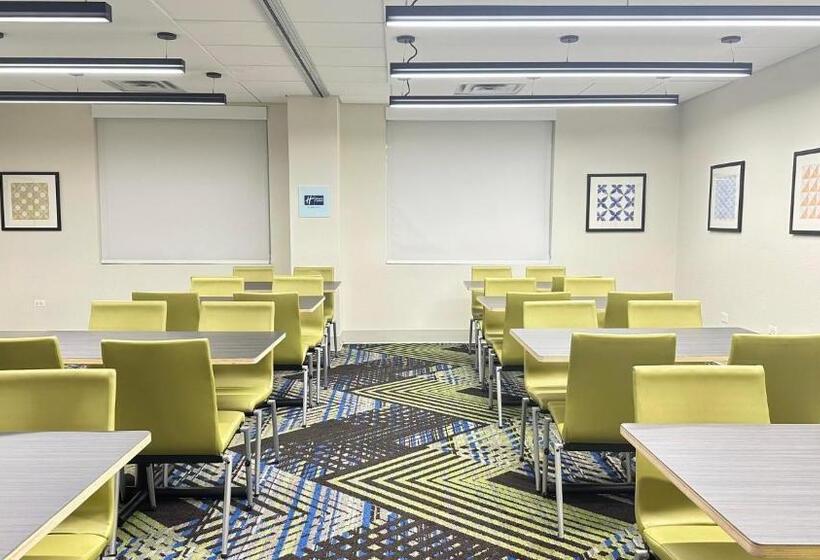 فندق Holiday Inn Express & Suites   Prospect Heights, An Ihg