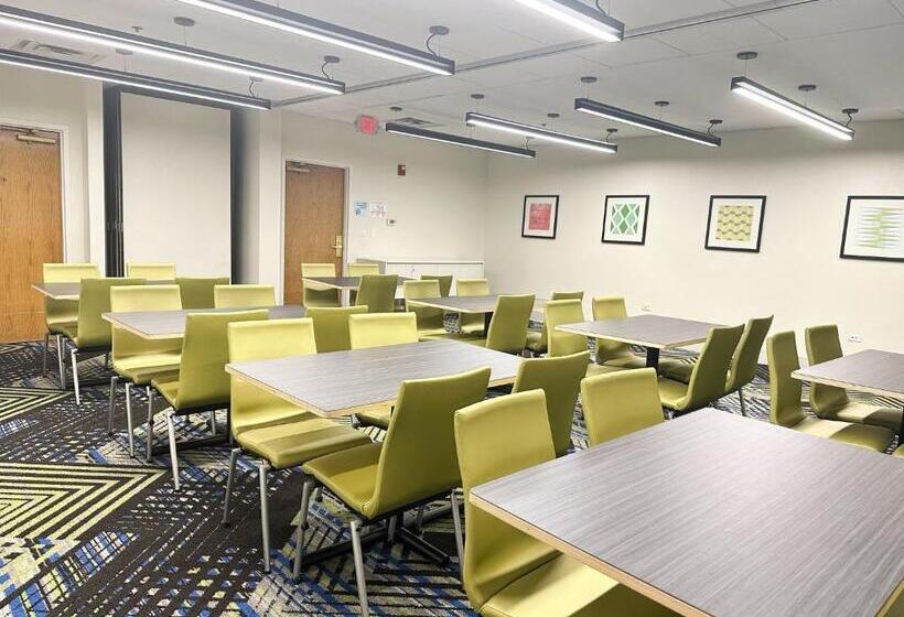 فندق Holiday Inn Express & Suites   Prospect Heights, An Ihg