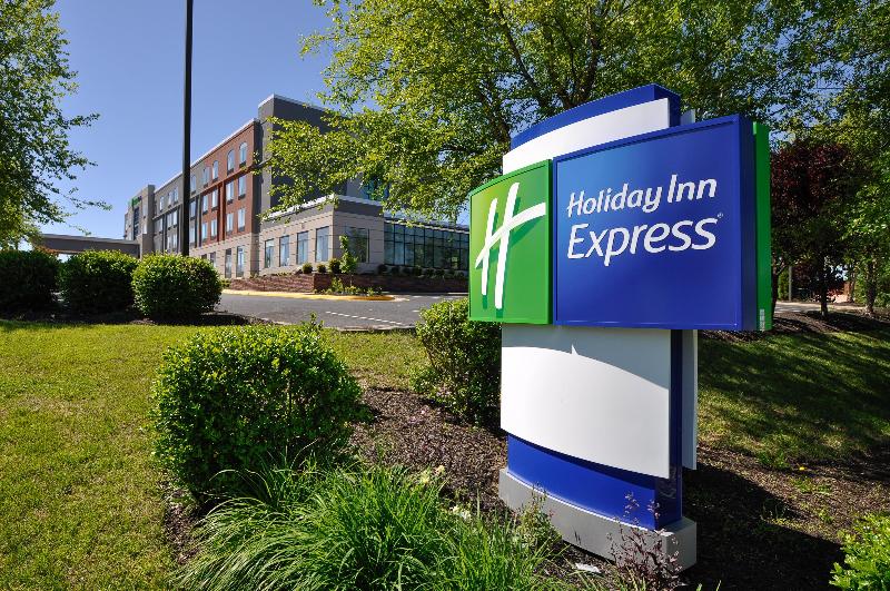 فندق Holiday Inn Express Quantico   Stafford, An Ihg