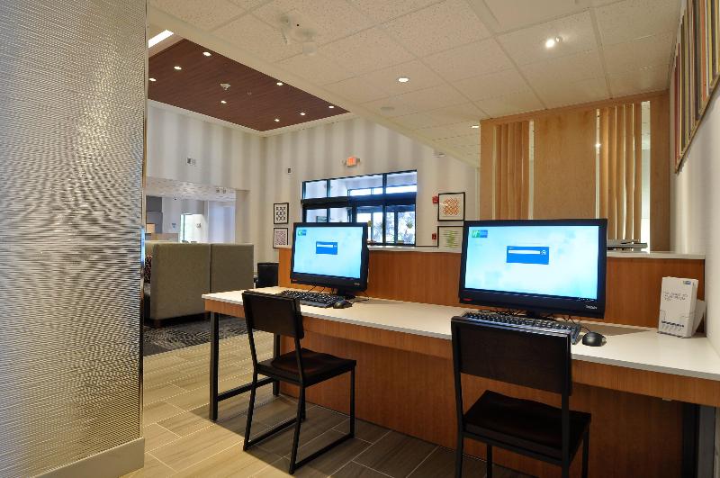 فندق Holiday Inn Express Quantico   Stafford, An Ihg