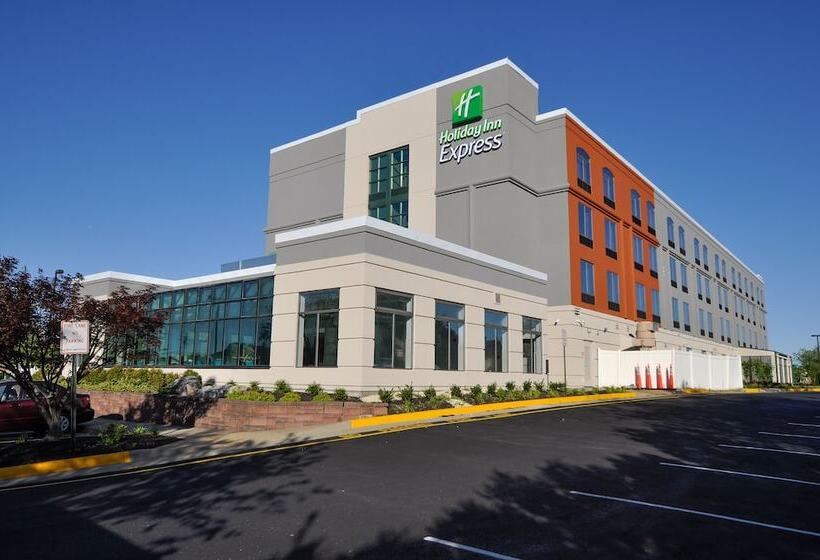 فندق Holiday Inn Express Quantico   Stafford, An Ihg