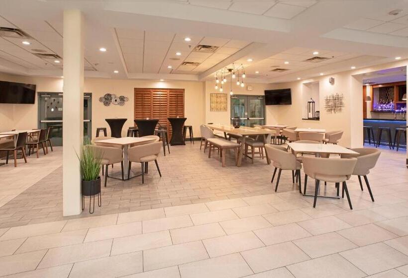 בית מלון כפרי Holiday Inn & Suites Goodyear   West Phoenix Area, An Ihg