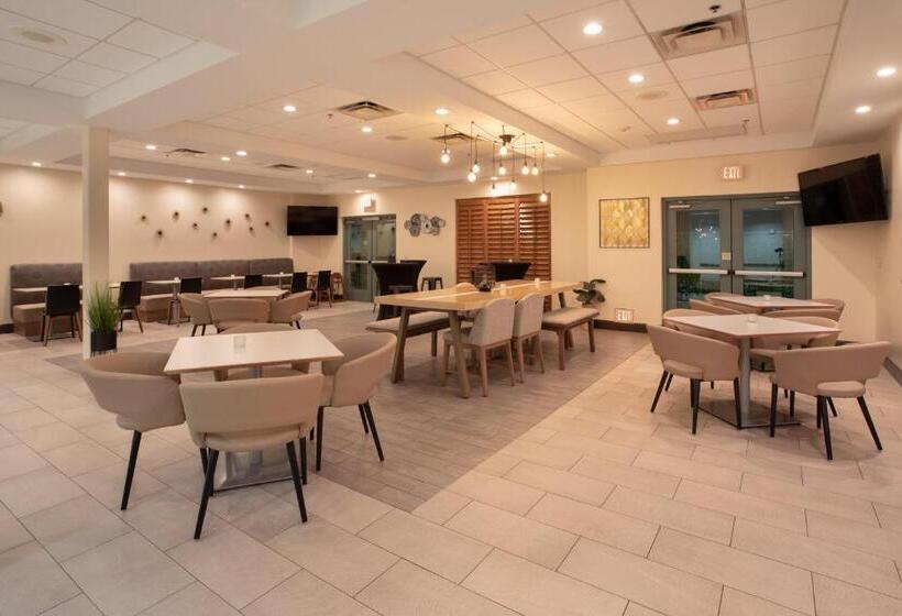 فندق Holiday Inn & Suites Goodyear   West Phoenix Area, An Ihg