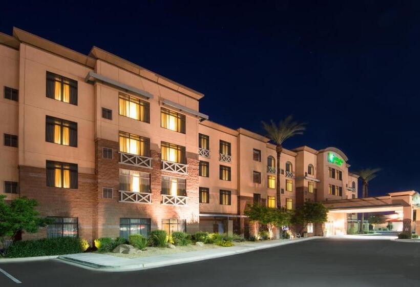 فندق Holiday Inn & Suites Goodyear   West Phoenix Area, An Ihg