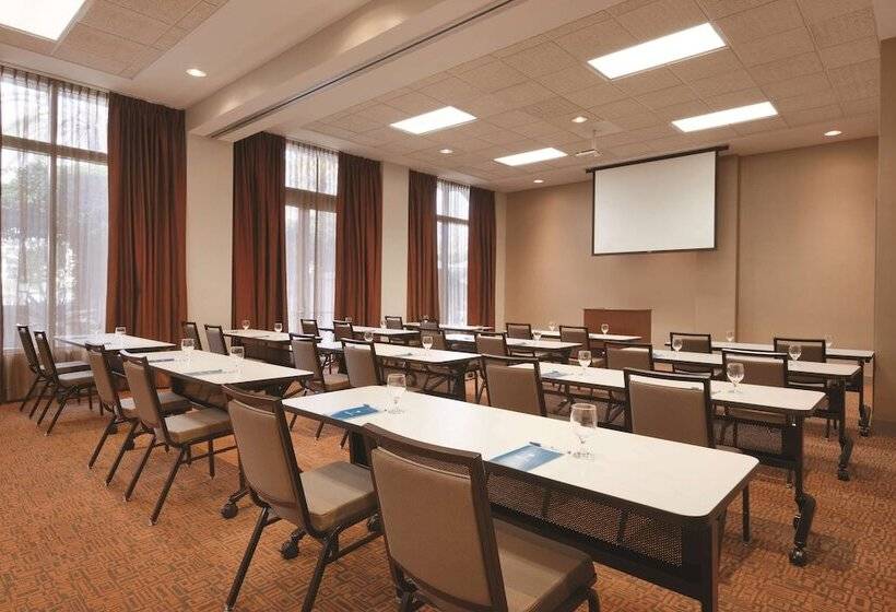 בית מלון כפרי Hyatt House Emeryville