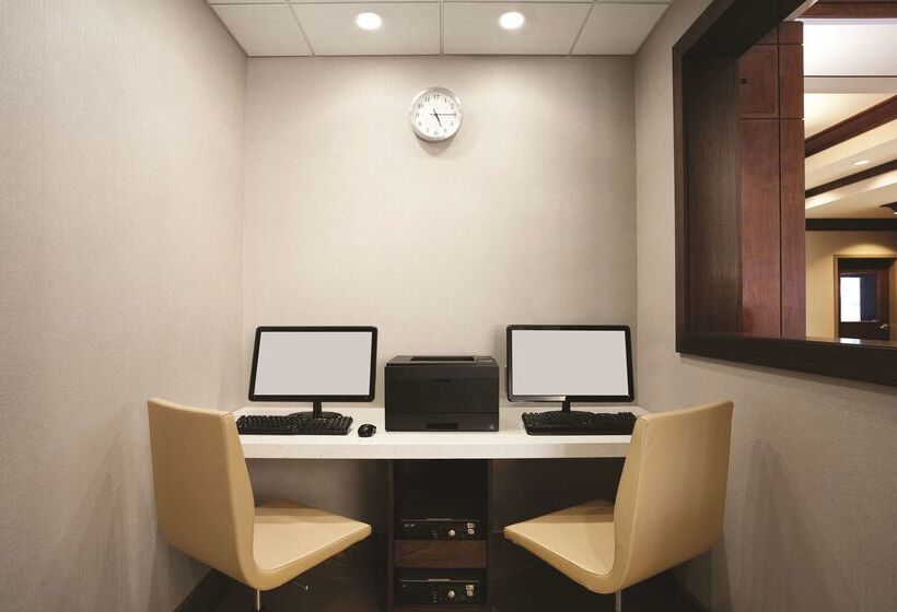 בית מלון כפרי Hyatt House Pleasant Hill