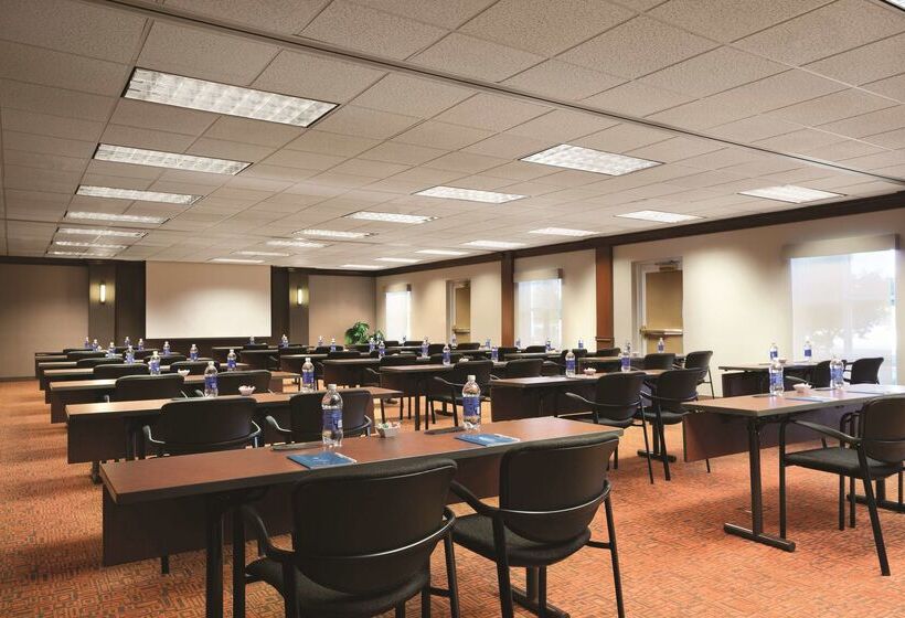 בית מלון כפרי Hyatt House Pleasant Hill