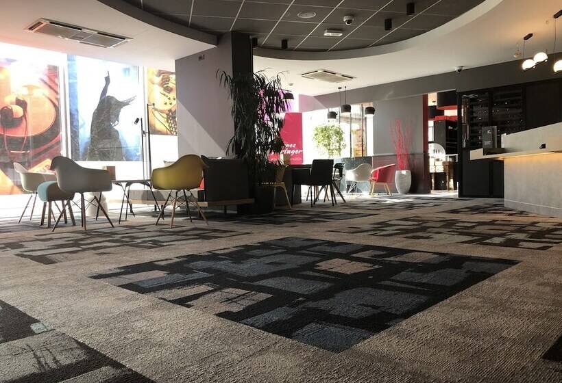 בית מלון כפרי Ibis Lyon Caluire Cité Internationale