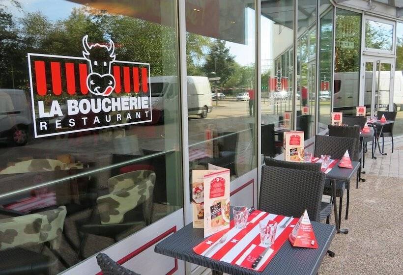 בית מלון כפרי Ibis Lyon Caluire Cité Internationale