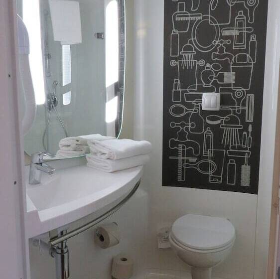 בית מלון כפרי Ibis Lyon Caluire Cité Internationale