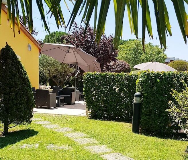 Отель Ibis Manosque Cadarache