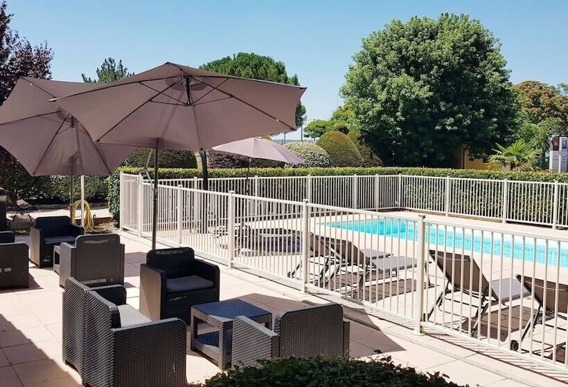 Отель Ibis Manosque Cadarache