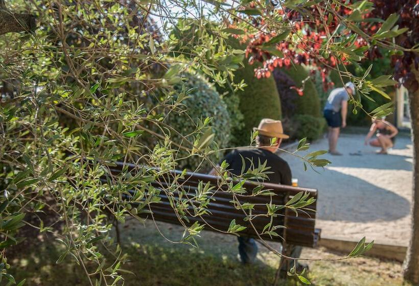 Отель Ibis Manosque Cadarache