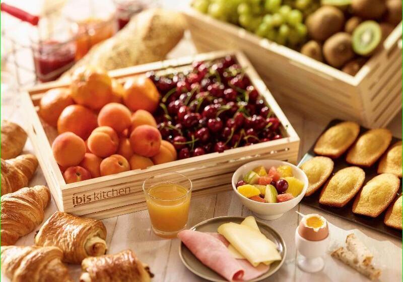 Отель Ibis Orly Chevilly Tram 7