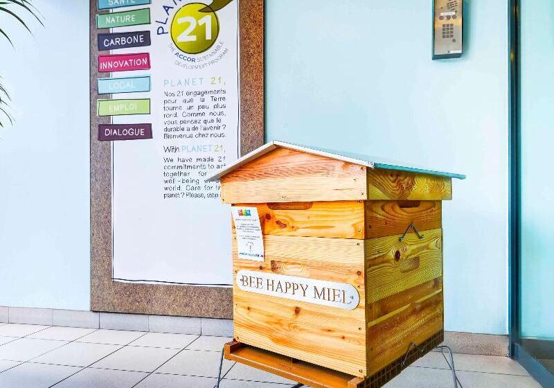 Отель Ibis Orly Chevilly Tram 7