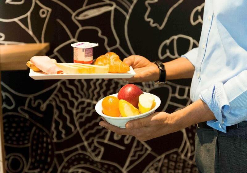 Отель Ibis Orly Chevilly Tram 7