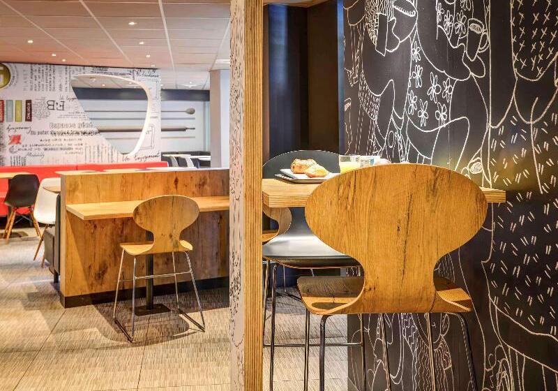 Отель Ibis Orly Chevilly Tram 7