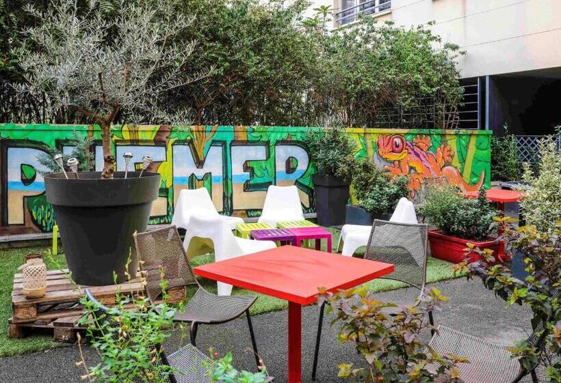 בית מלון כפרי Ibis Paris Porte De Clichy Centre