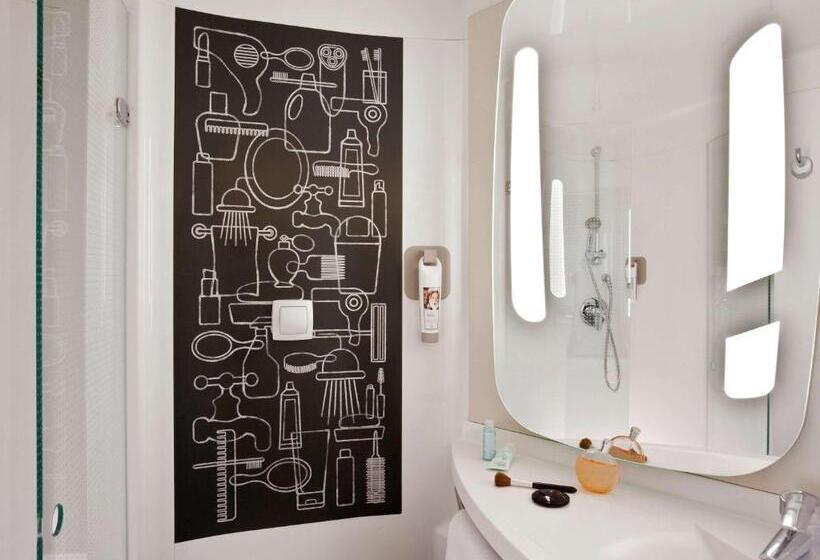 בית מלון כפרי Ibis Paris Porte De Clichy Centre