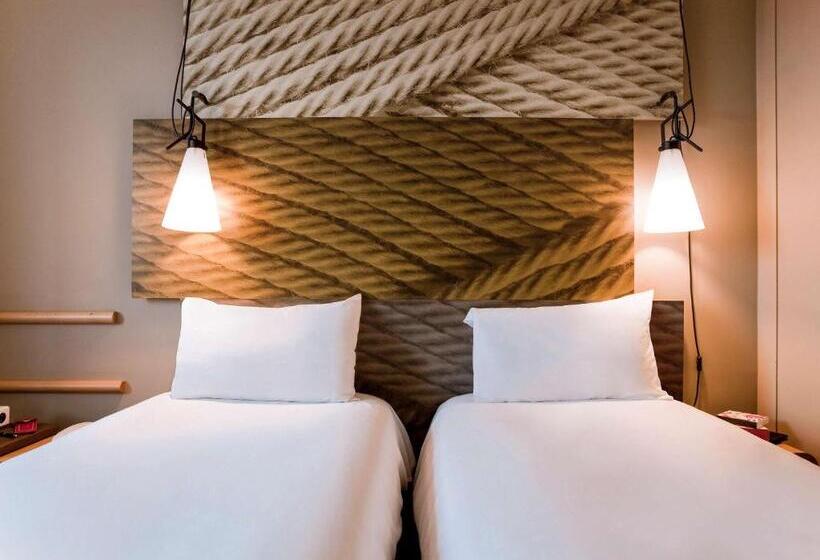 בית מלון כפרי Ibis Paris Porte De Clichy Centre