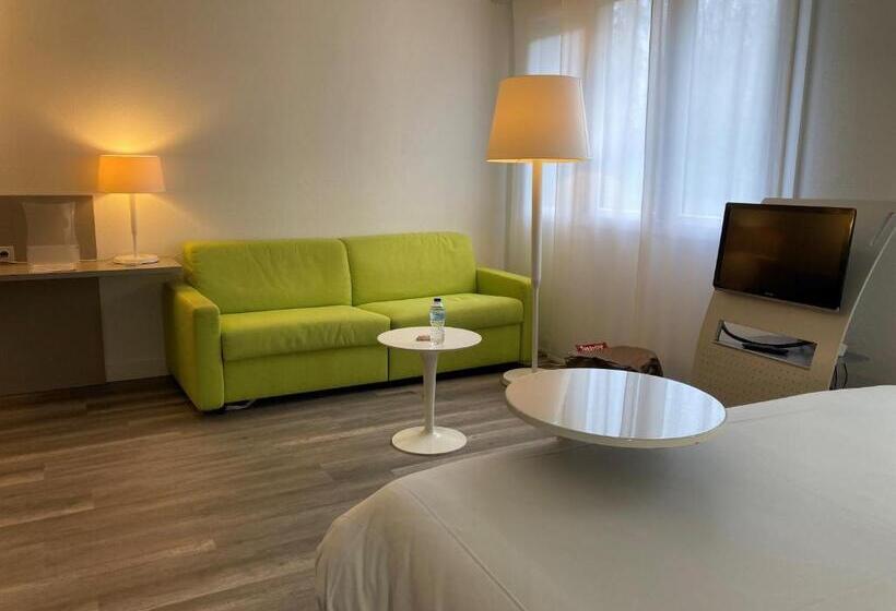 Отель Ibis Styles Lille Aeroport