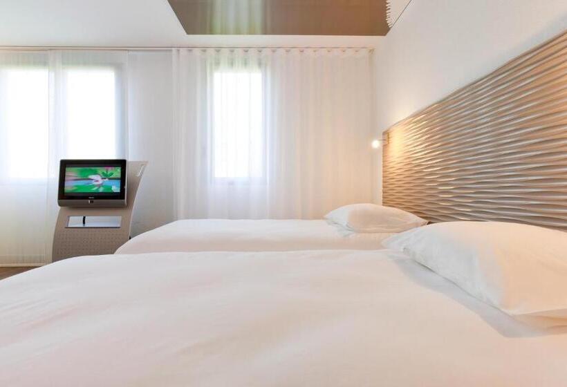 Отель Ibis Styles Lille Aeroport