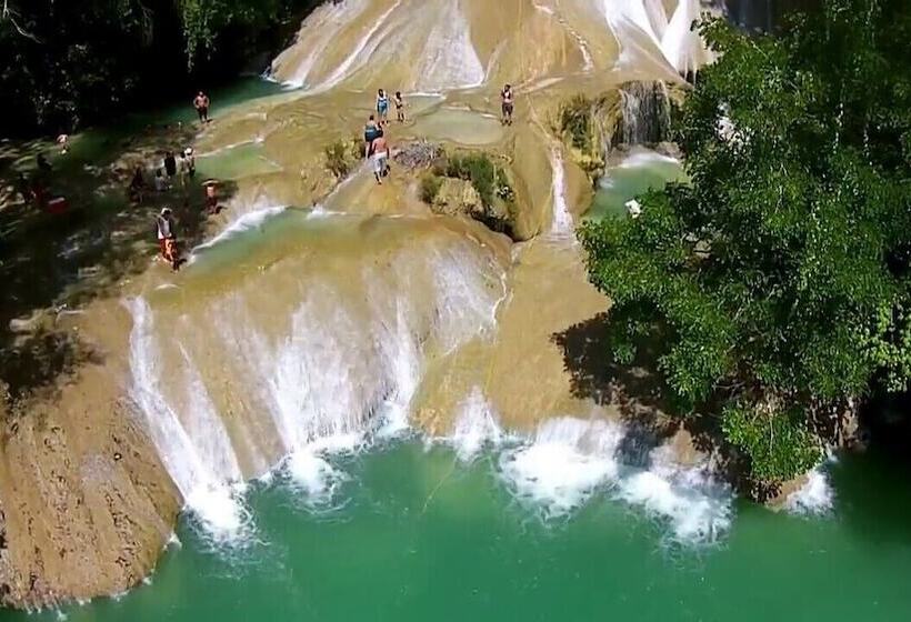 בית מלון כפרי La Aldea Del Halach Huinic